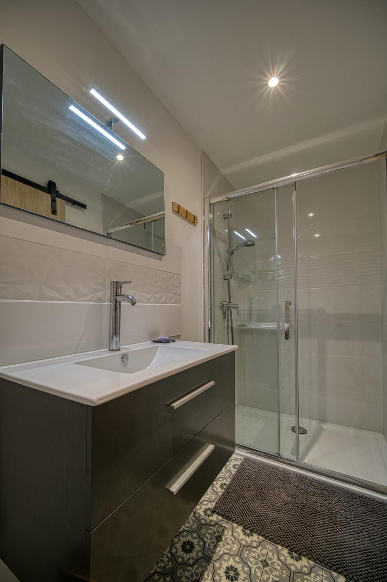 Maison Michonieres - Gite 3 Etoiles - 8 Personnes Miribel  Buitenkant foto